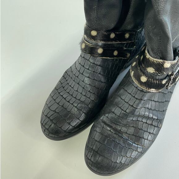 Unity In Diversity Boots Womens 38‎ 7 US Black Buckle Reptile Knee High Leather - Picture 3 of 8